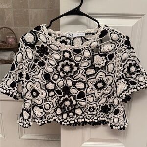 Zara Monochrome Floral Crochet Top